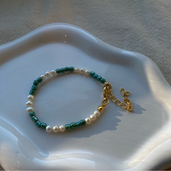 Pearl Beaded Bracelet with Green Beads, Green Beaded Bracelet, Music Festival - Picture 3 of 4